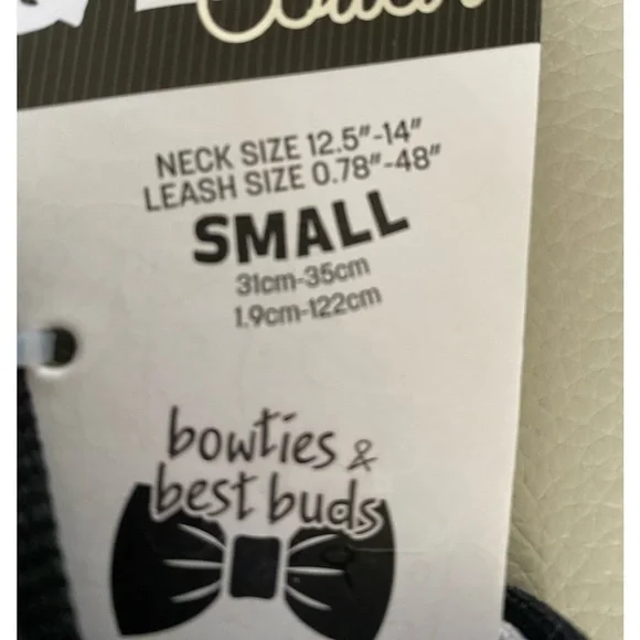 DOG BANDANA collar and leash combo - Picture 2 of 5